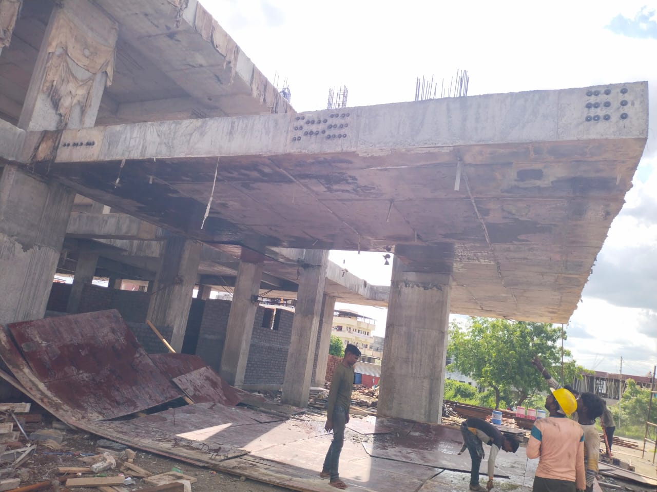 Bungalow for Mr. Rajendrabhai – Innovative Post-Tensioning for Architectural Excellence